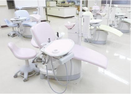歯科基礎実習室の写真